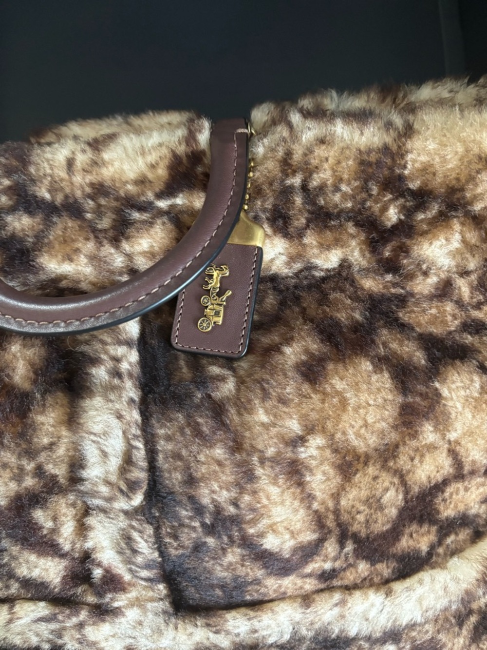 Coach Rogue Tote in Signature Shearling - Picture 4 of 15